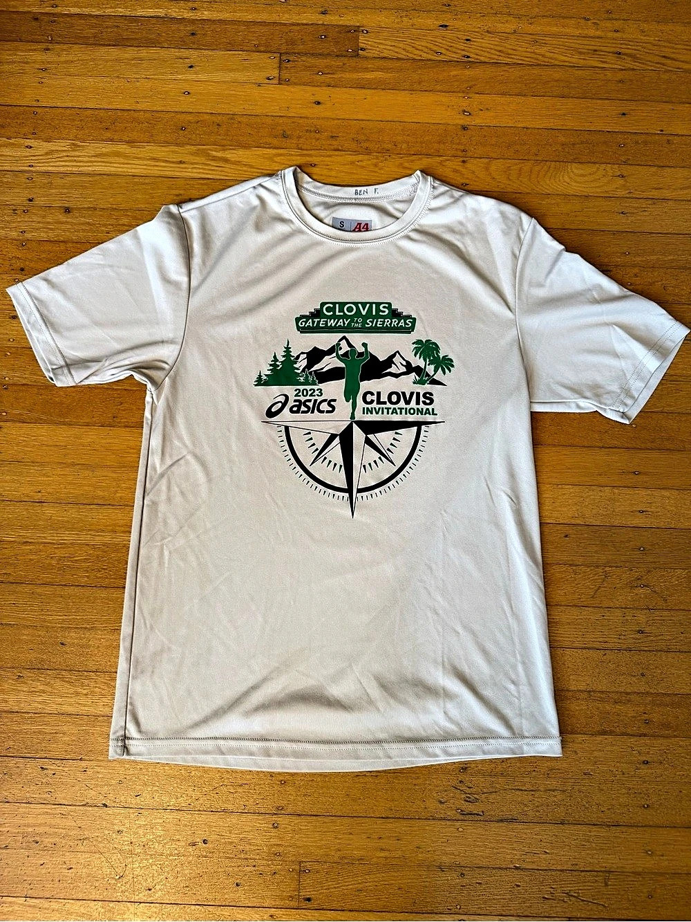 Asics 2023 Clovis Invitational Tee White & Green Mens Small S XC California
